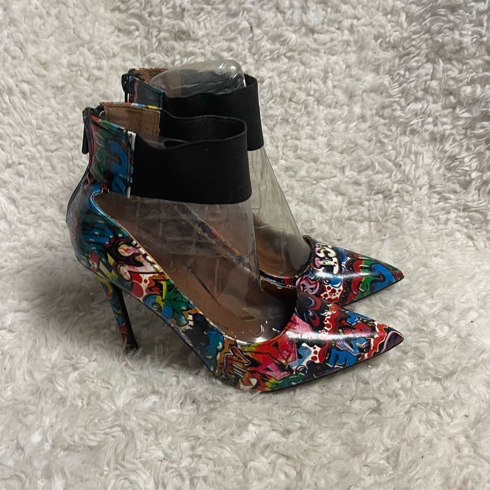 Dollhouse Graffiti print multi color ankle strap heels back zipper  SZ9